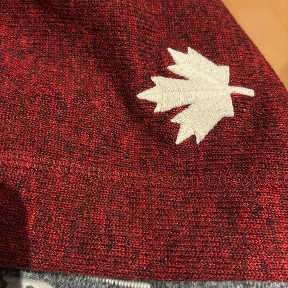 Burgundy Red & Grey Roots Canada Hoodie - size XS - Picture 12 of 16